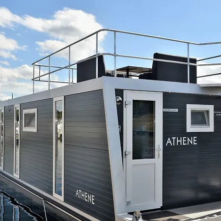 Cosy Floating Boatlodge Athene Hytte